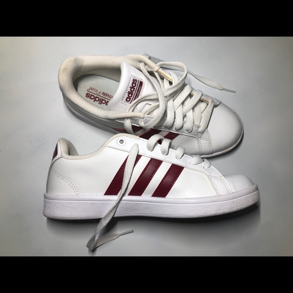 Women’s advantage adidas shoes 6.5 - Picture 3 of 3